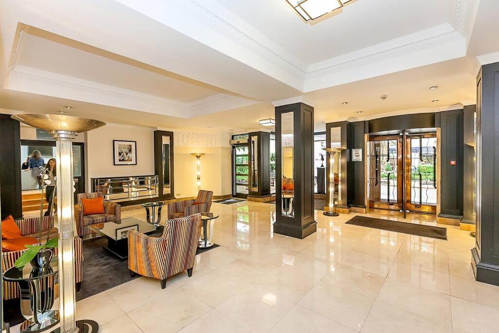 Art-Deco Apartment In Very Popular Chelsea Area London Exteriör bild